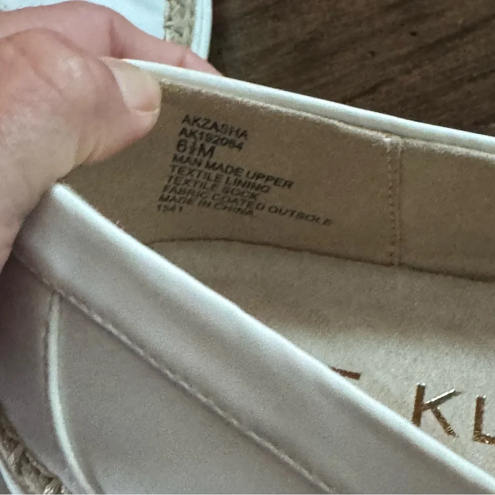 Anne‎ Klein Akzasha White Espadrille Flats